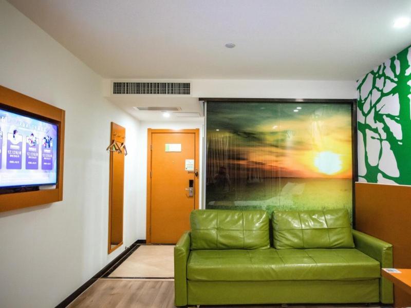 Vatica Shangdong Zaozhuang Tengzhou Railway Station Hotel Exteriör bild